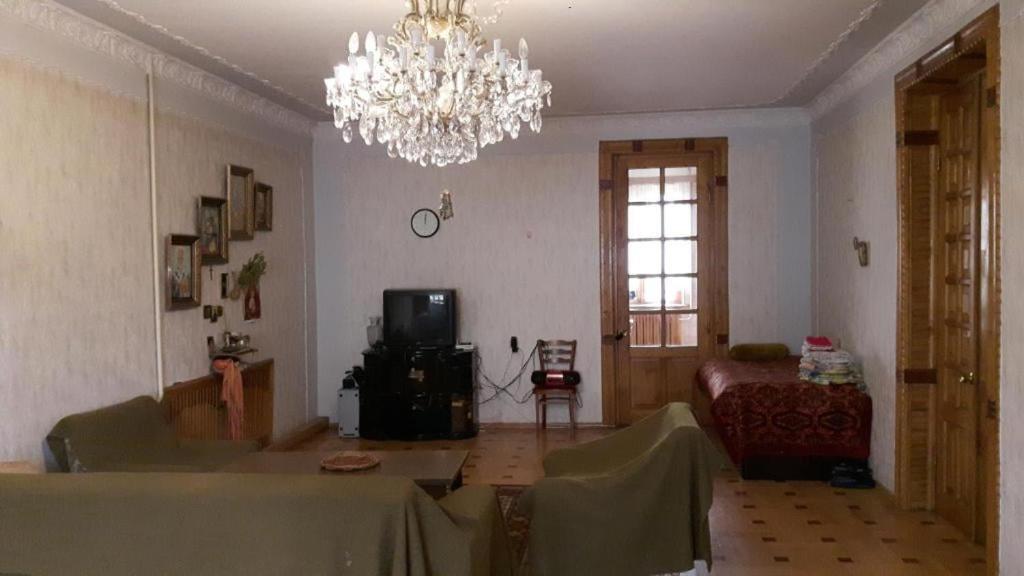 Guli Hotel Gori Exterior foto