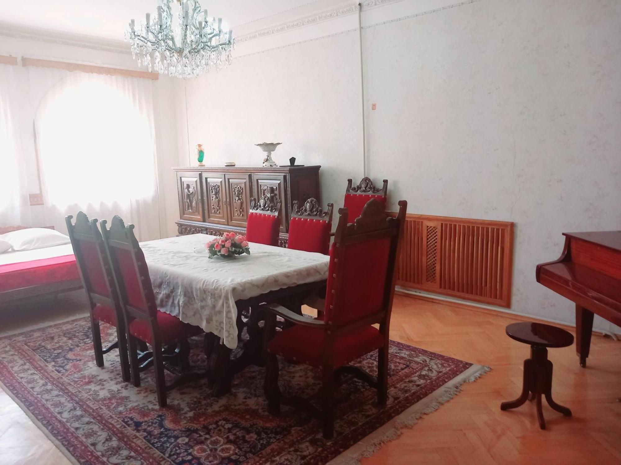 Guli Hotel Gori Exterior foto